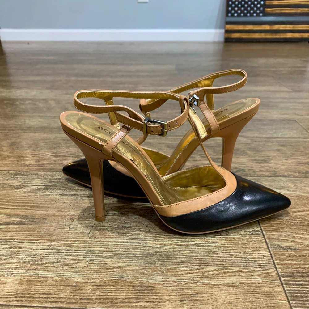 BCBG pointed toe heel